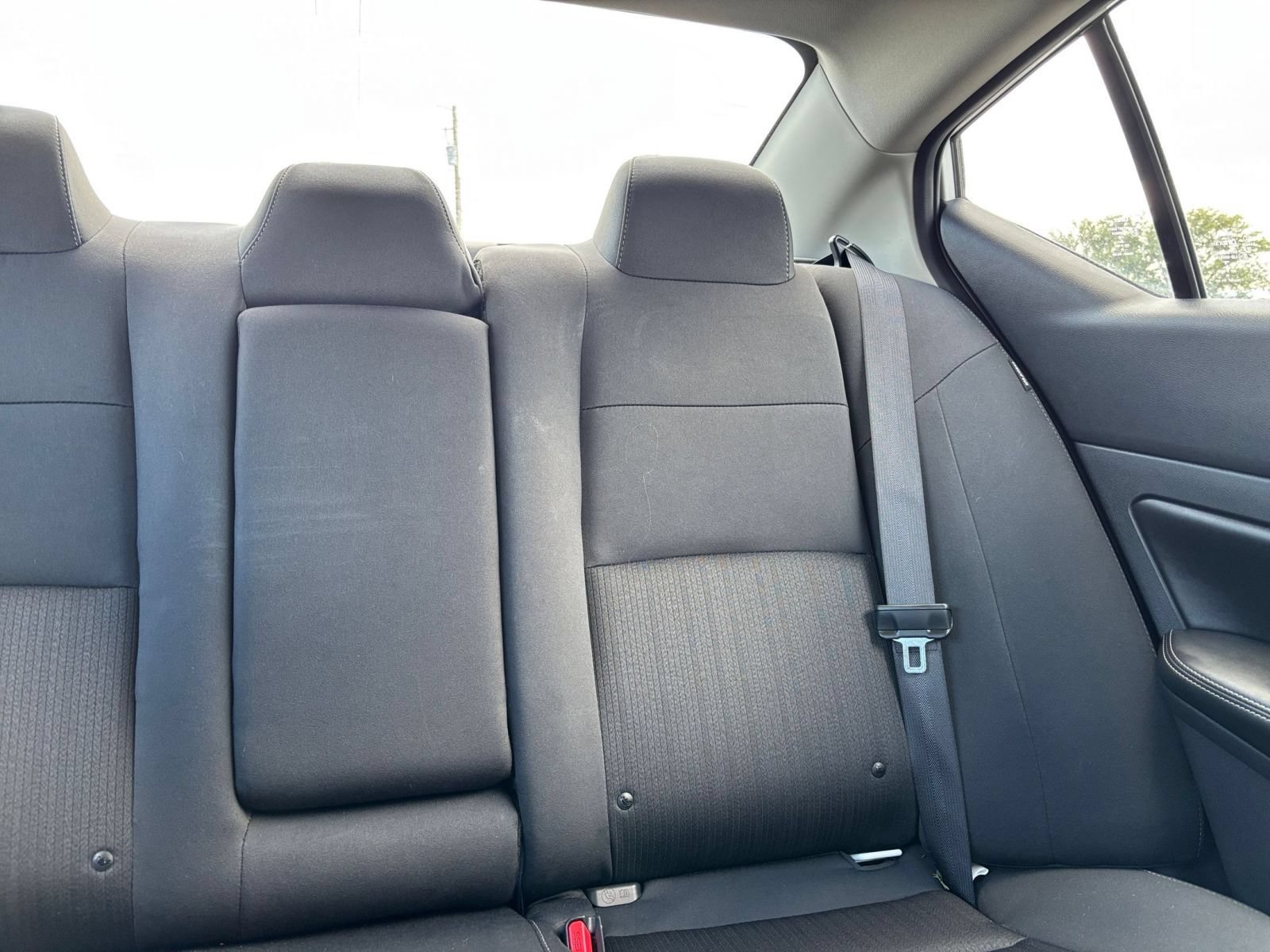 Used 2025 Nissan Altima 2.5 SV FWD image 37