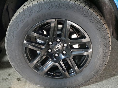 Used 2022 Chevrolet Silverado 1500 Custom image 15