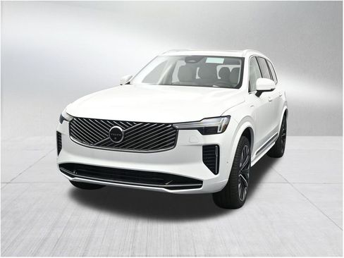 New 2026 Volvo XC90 T8 Ultra w/ Protection Package Premier AWD/4WD image 8