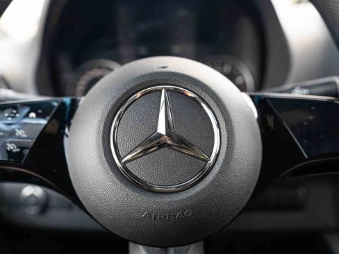 Used 2025 Mercedes-Benz Sprinter 2500 image 13