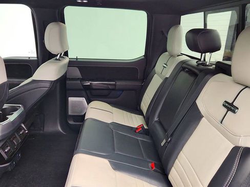 Used 2023 Ford F150 Lightning Platinum image 19