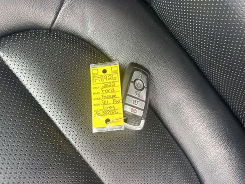 Used 2022 Ford Escape SEL image 33