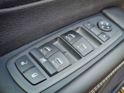 New 2026 Chrysler Pacifica Select image 11