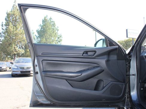 Used 2023 Nissan Altima 2.5 S FWD image 7