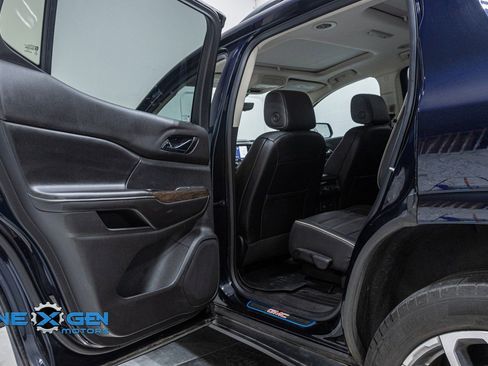 Used 2021 GMC Acadia Denali w/ Denali Ultimate Package image 22