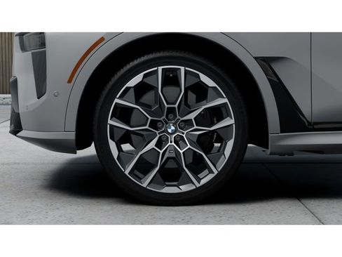 New 2026 BMW X7 xDrive40i image 7