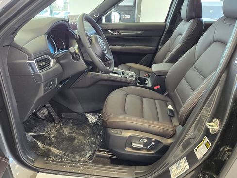 New 2025 MAZDA CX-5 Signature image 15