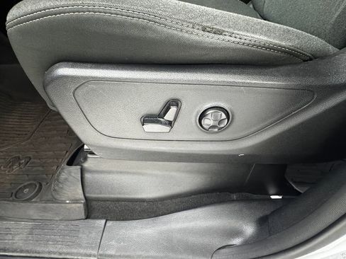 Used 2021 RAM 1500 Big Horn image 25