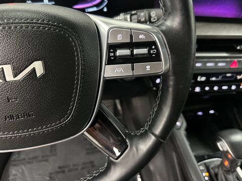Used 2025 Kia Telluride AWD image 16