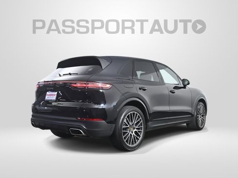 Used 2023 Porsche Cayenne image 8
