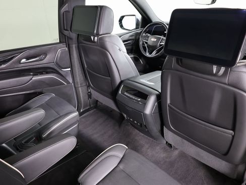 Used 2024 Cadillac Escalade Sport w/ LPO, ONYX Package image 44