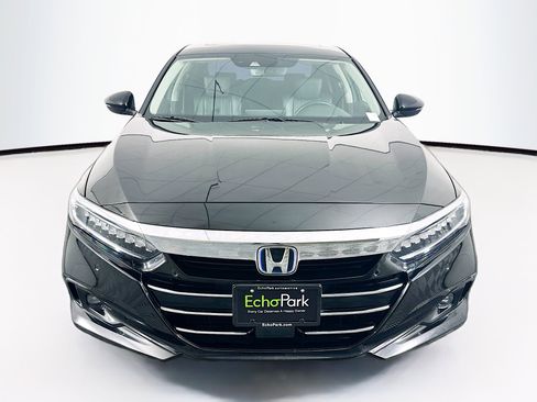 Used 2021 Honda Accord Touring image 2