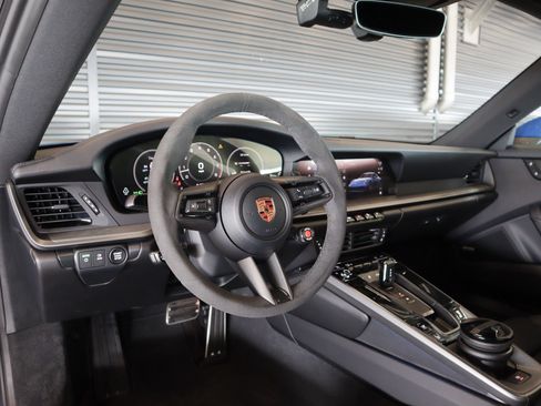 New 2026 Porsche 911 Carrera 4S image 4