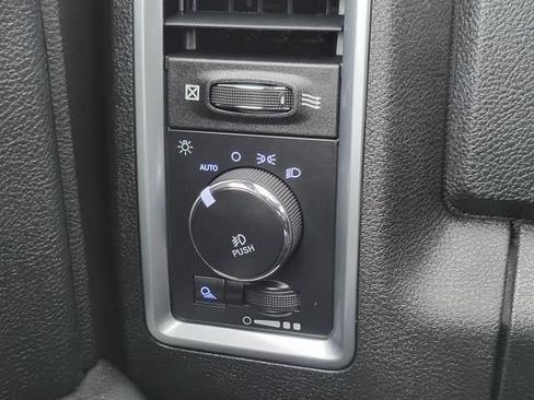 Used 2018 RAM 2500 Power Wagon w/ Luxury Group image 29