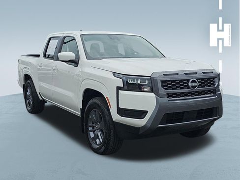 Used 2026 Nissan Frontier SV w/ Tow Package RWD image 1