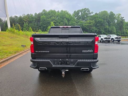 Certified 2021 Chevrolet Silverado 1500 High Country w/ Technology Package AWD/4WD image 4