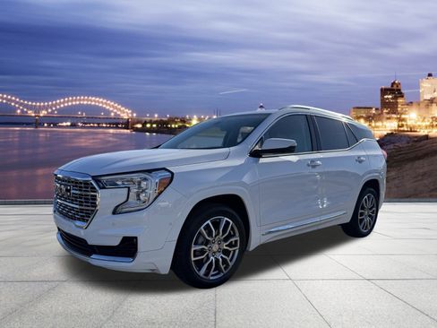 Used 2022 GMC Terrain Denali w/ Denali Premium Package image 1