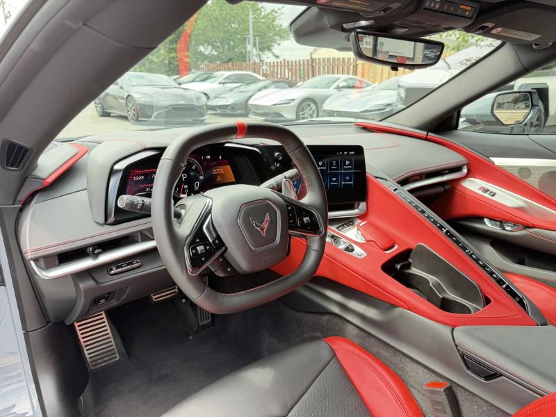 Used 2024 Chevrolet Corvette Stingray Preferred Conv w/ Z51 Performance Package RWD image 16