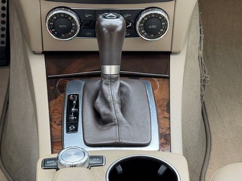 Used 2012 Mercedes-Benz C 250 Sport image 12