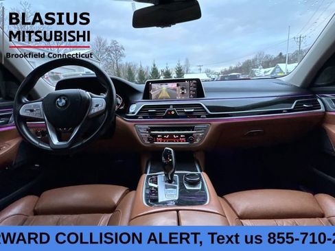 Used 2021 BMW 750i xDrive 750i xDrive w/ Executive Package image 17