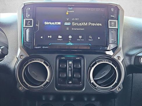 Used 2017 Jeep Wrangler Unlimited Sahara AWD/4WD image 10