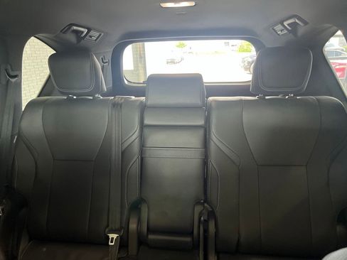 Used 2023 Lexus LX 600 F Sport w/ Accessory Package (Z1) AWD/4WD image 15