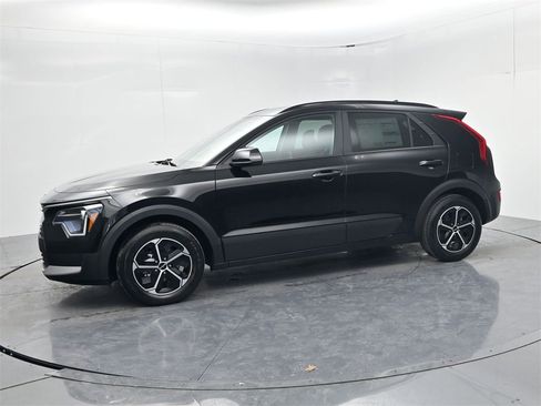 New 2026 Kia Niro LX image 4