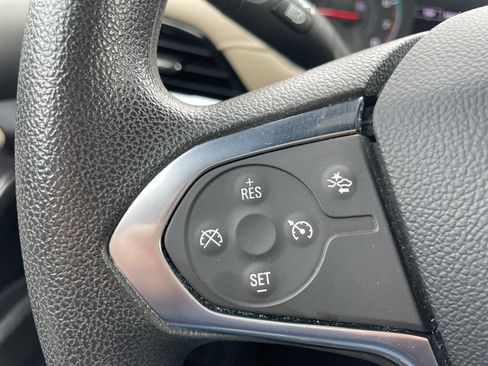 Used 2023 Chevrolet Traverse LS w/ Safety Package AWD/4WD image 21