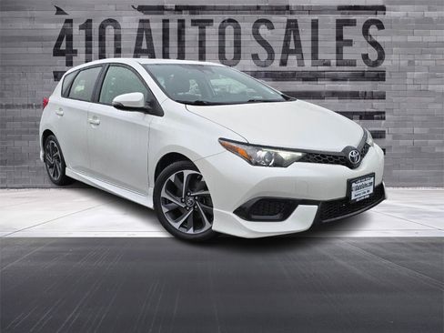 Used 2017 Toyota Corolla iM image 1