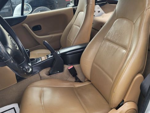 Used 1999 MAZDA MX-5 Miata image 12