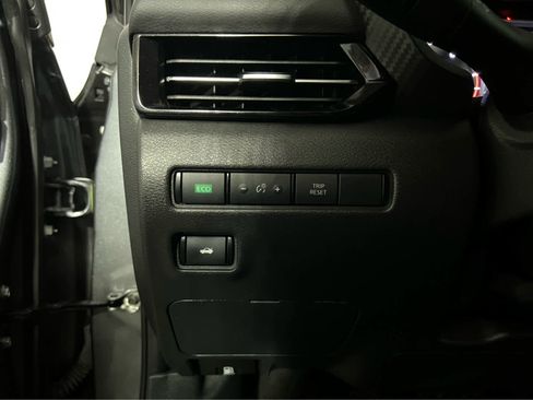 Certified 2023 Nissan Sentra SR w/ Midnight Edition Package FWD image 18