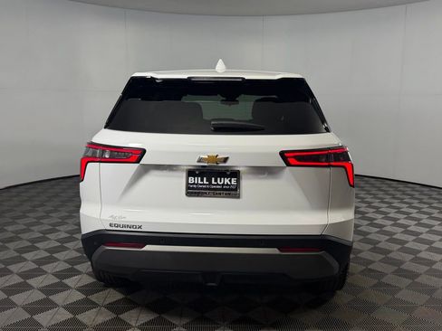 Used 2025 Chevrolet Equinox LT image 8