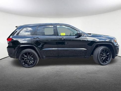 Used 2020 Jeep Grand Cherokee Altitude AWD/4WD image 14
