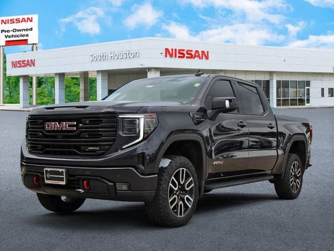 Used 2025 GMC Sierra 1500 AT4 w/ AT4 Premium Package image 2