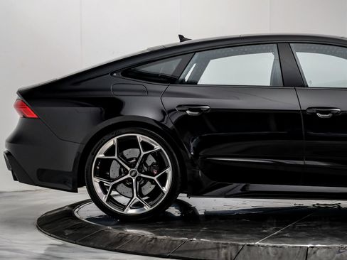 Used 2024 Audi RS 7 Performance AWD/4WD image 21