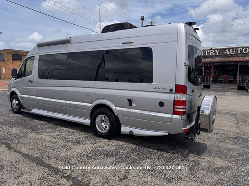 Used 2017 Mercedes-Benz Sprinter 3500 image 38