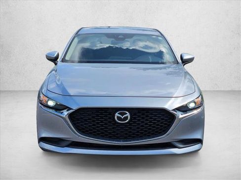 Used 2020 MAZDA MAZDA3 Sedan w/ Select Package FWD image 2