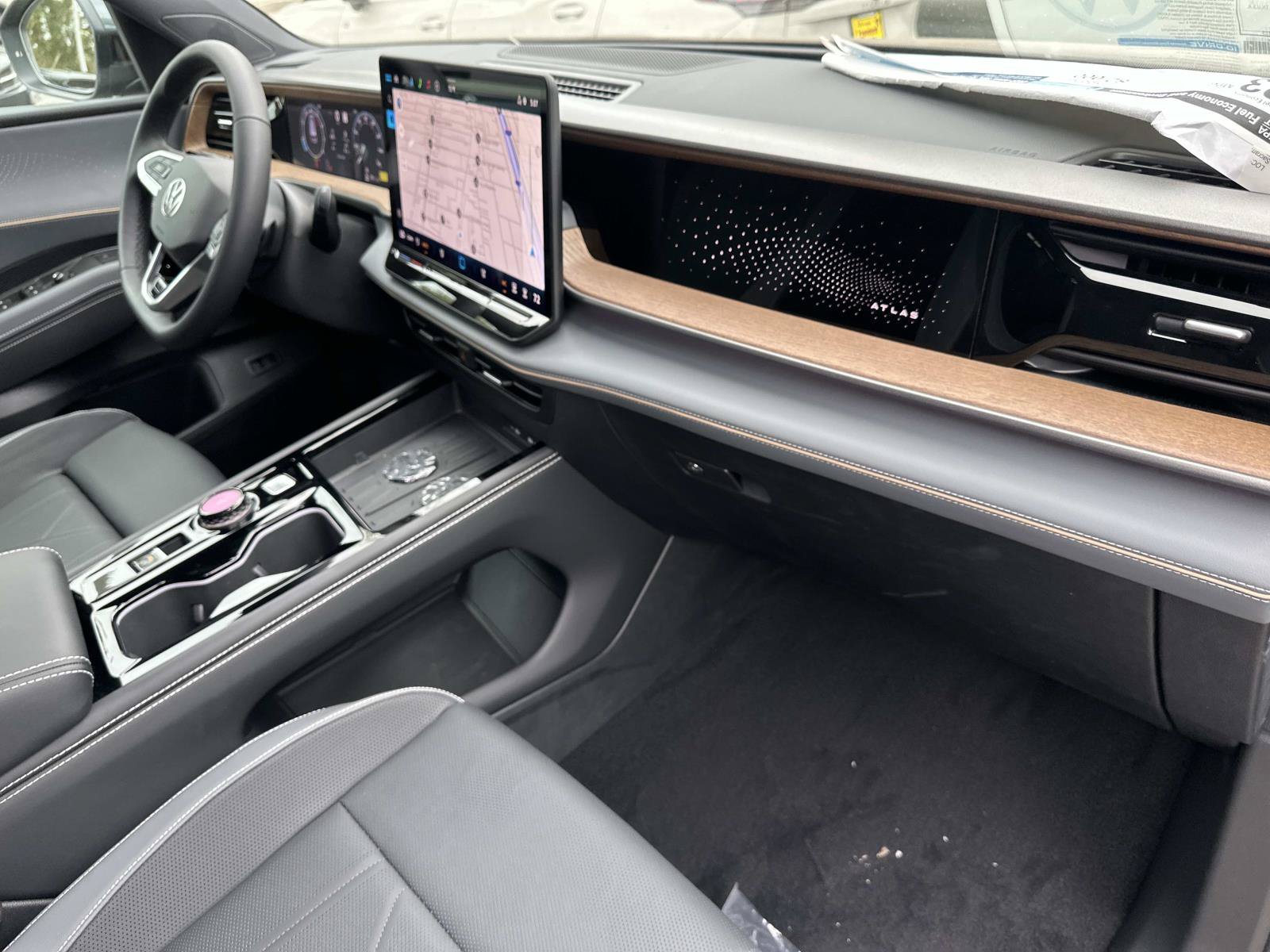 New 2027 Volkswagen Atlas SEL R-Line AWD/4WD image 30