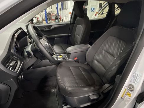 New 2026 Ford Escape Active w/ Tech Pack #1 AWD/4WD image 17