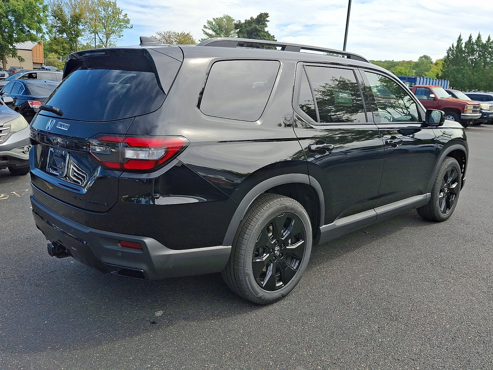 New 2026 Honda Pilot Black Edition image 4