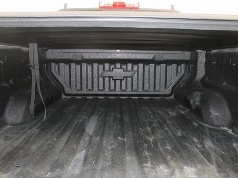 Used 2024 Chevrolet Colorado Trail Boss w/ Technology Package image 18