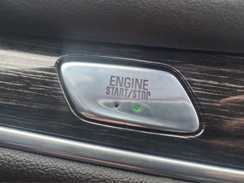 Used 2021 Buick Enclave Avenir image 24