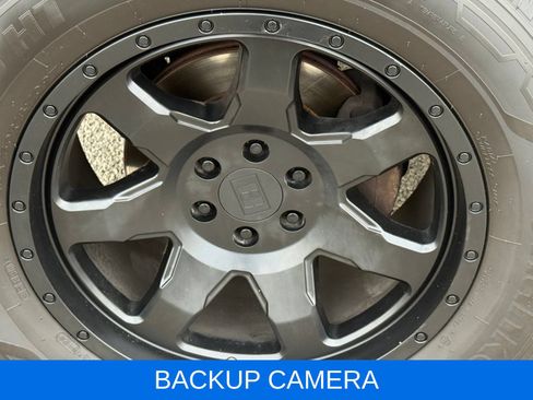 Used 2018 Nissan Frontier SV AWD/4WD image 13