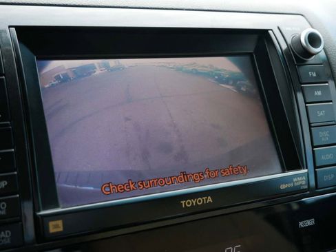 Used 2010 Toyota Tundra Limited image 26