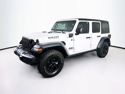 Used 2023 Jeep Wrangler Unlimited w/ Cold Weather Group AWD/4WD image 3
