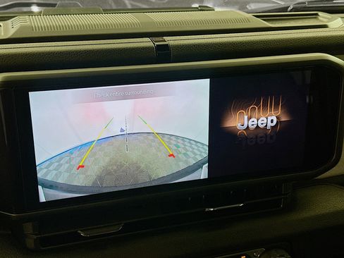 Used 2024 Jeep Wrangler Unlimited AWD/4WD image 21