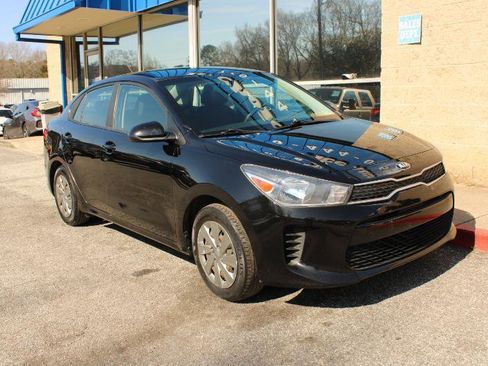 Used 2020 Kia Rio S image 3