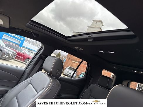 Used 2023 Chevrolet Traverse Premier w/ Redline Edition image 19