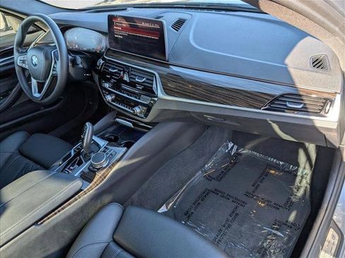 Certified 2023 BMW 530i w/ Premium Package image 23