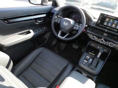 Used 2025 Honda CR-V EX-L image 9